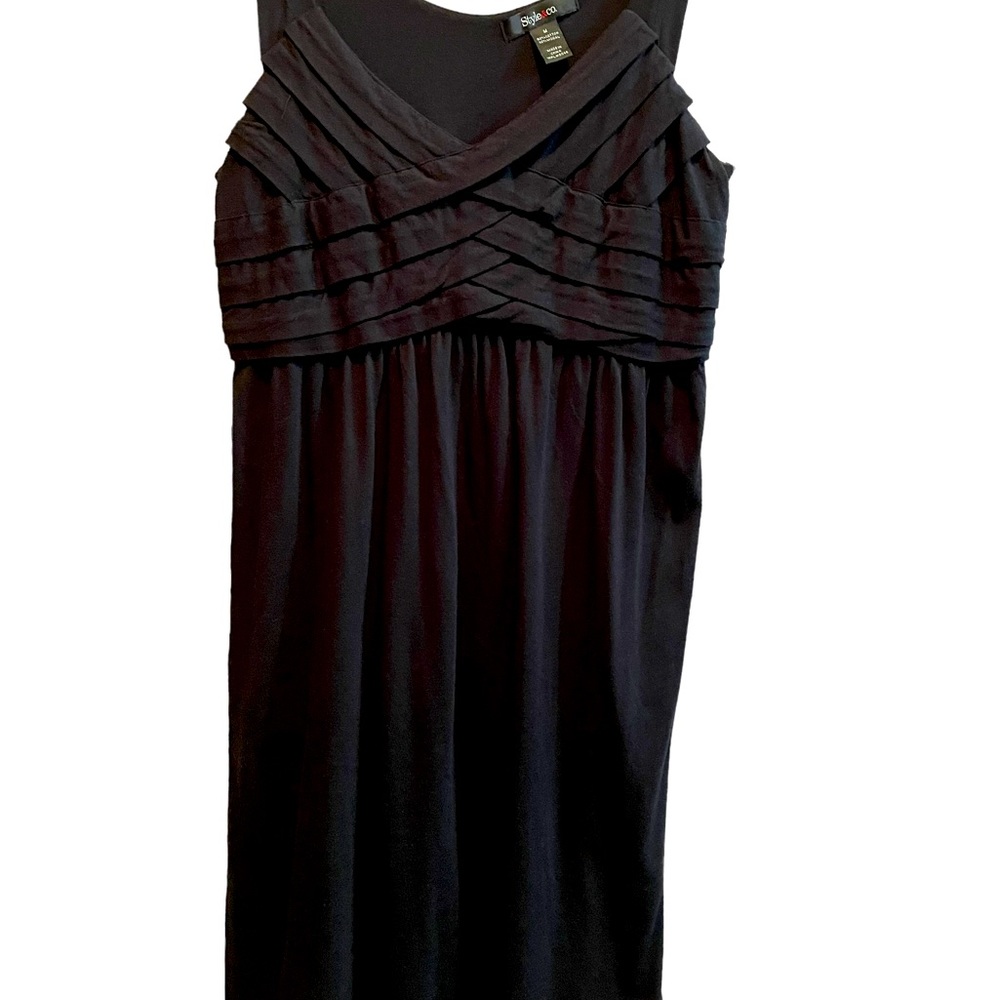 Black dress sleeves less